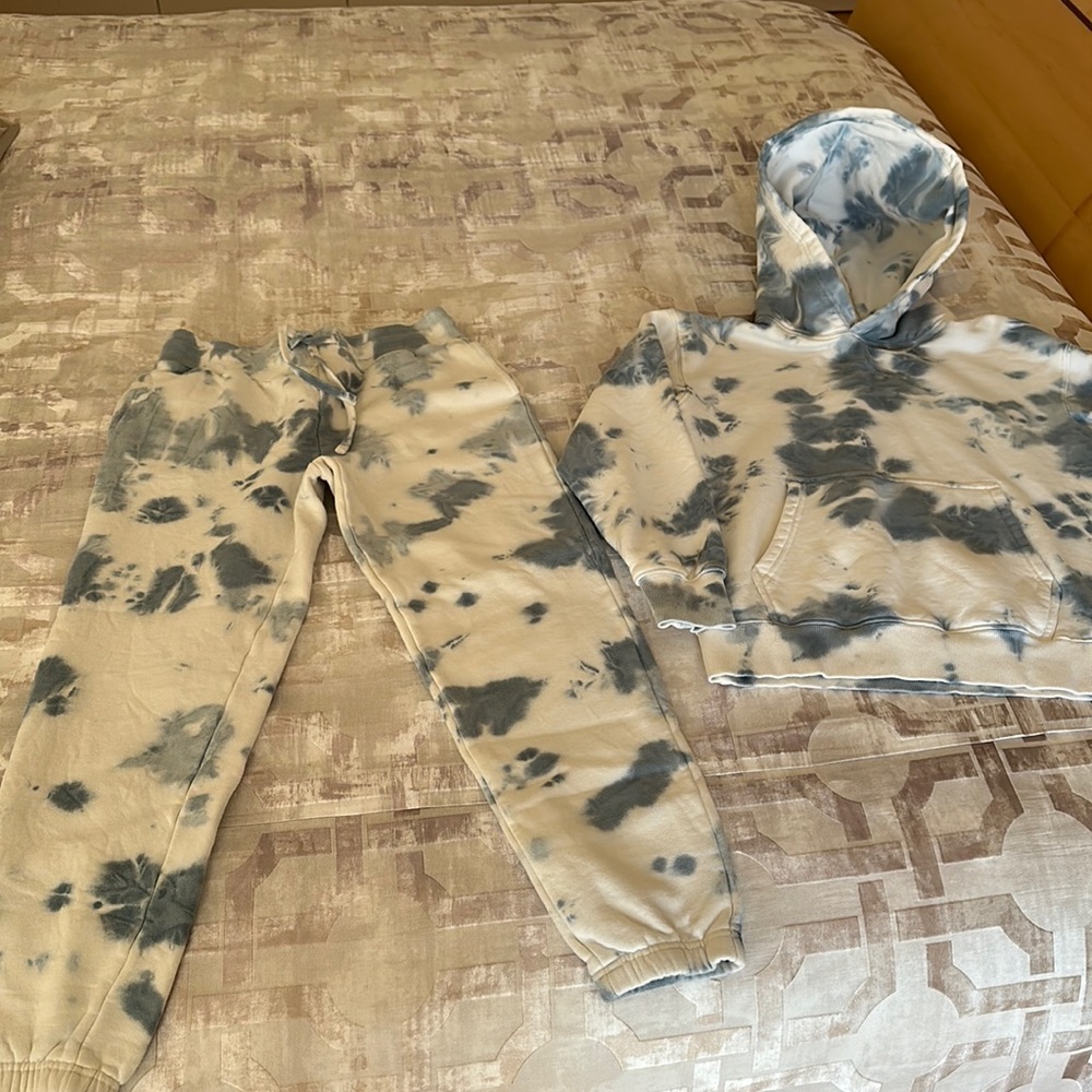 SACRE’ SM hoodie sweatshirt and pants